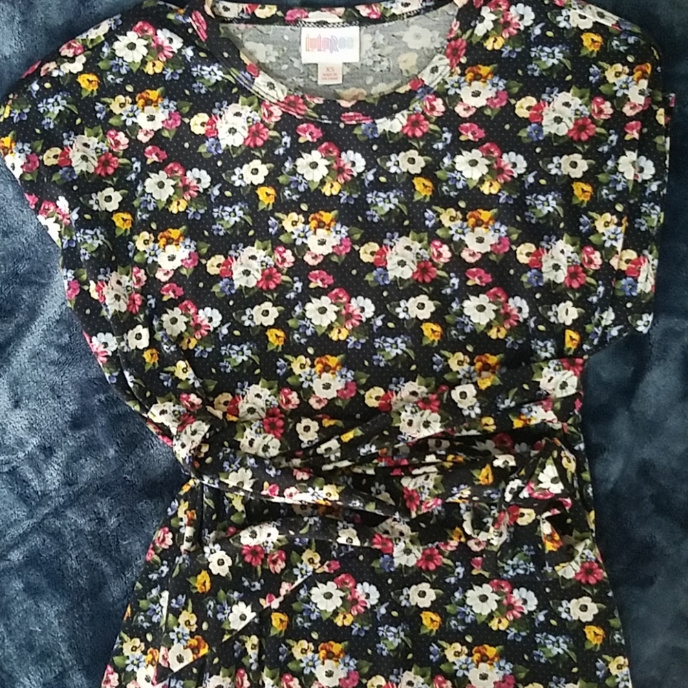 Lularoe Mitzi Work Tunic Top with Belt